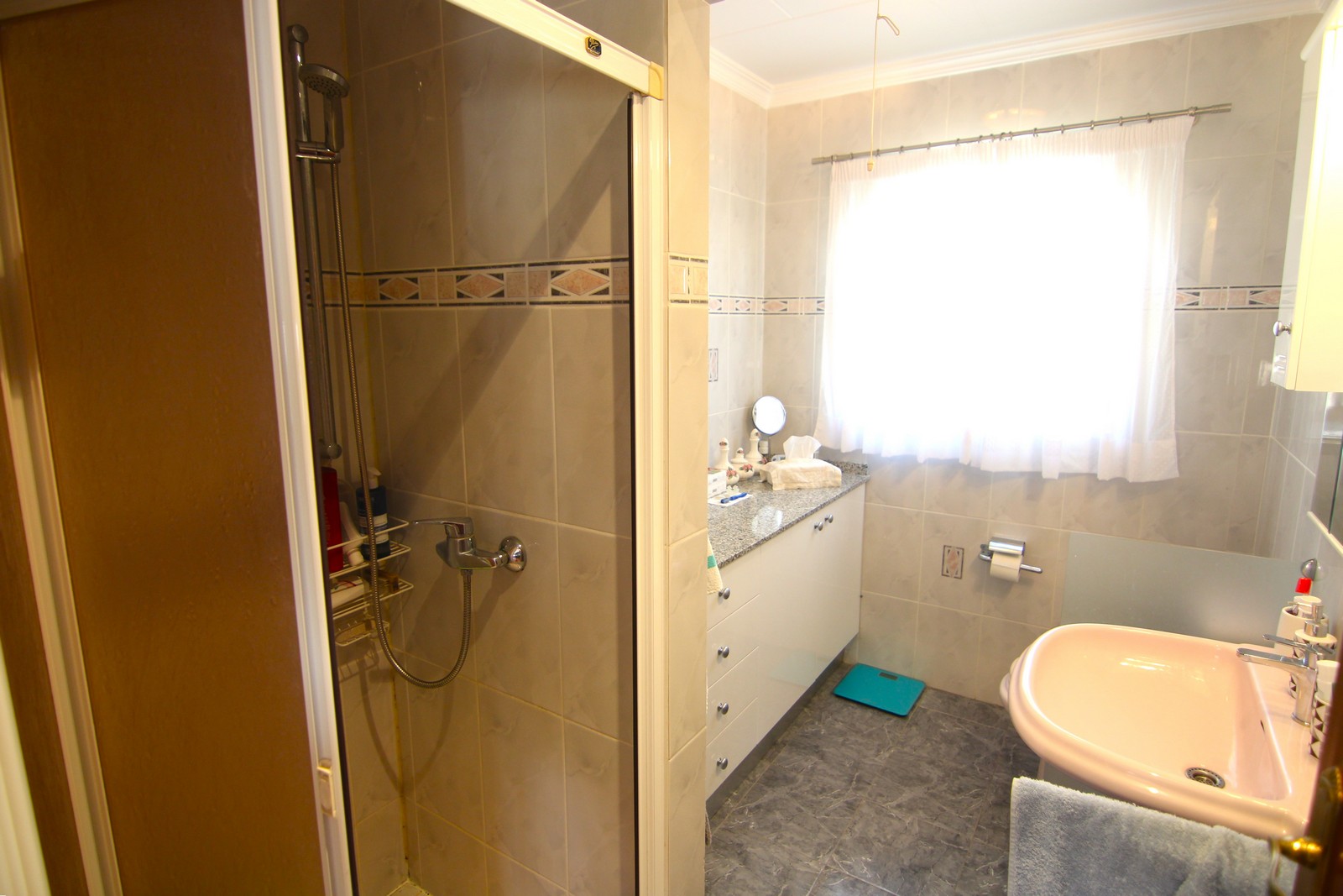 Villa en venta en zona tranquila del Portet con piscina.