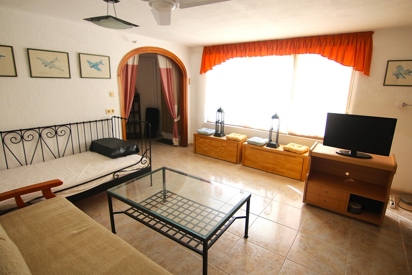 Villa en venta en zona tranquila del Portet con piscina.