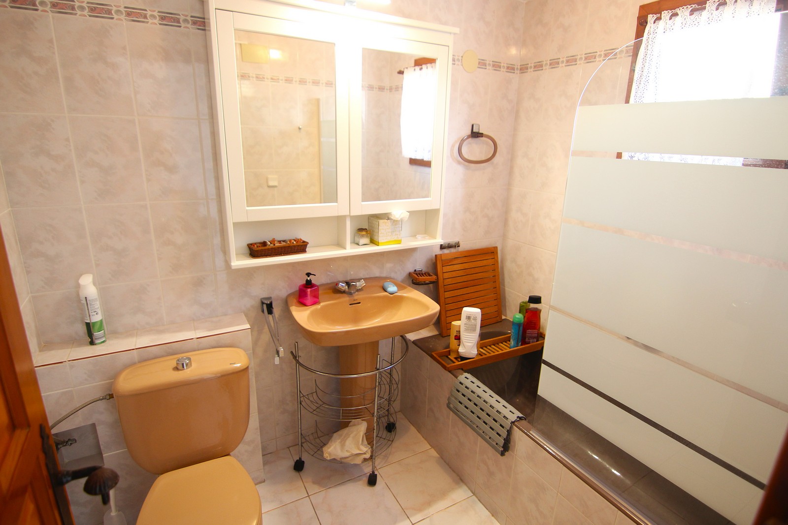 Villa en venta en zona tranquila del Portet con piscina.