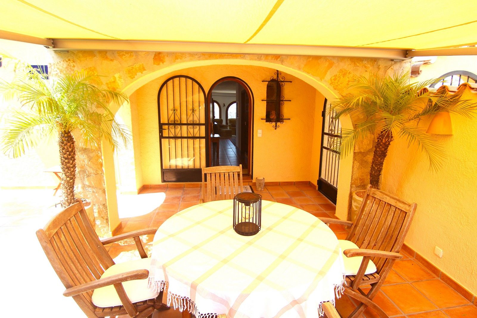 Villa con piscina y espectaculares vistas al mar en Cumbre del Sol.
