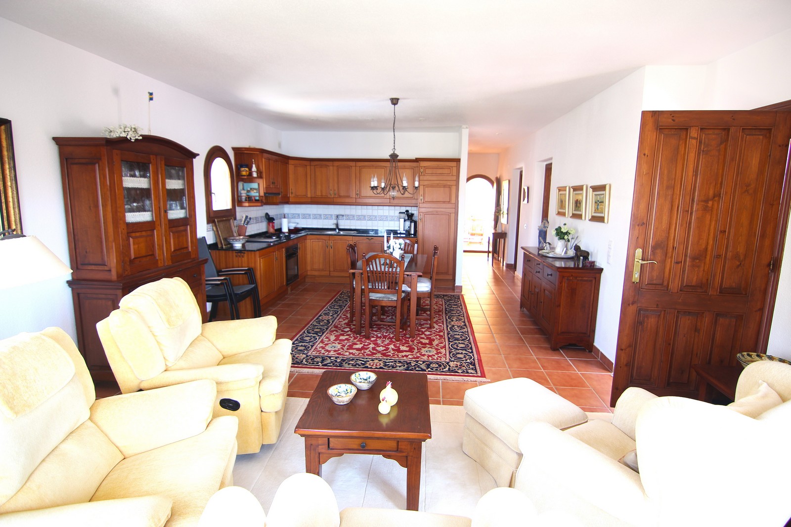 Villa con piscina y espectaculares vistas al mar en Cumbre del Sol.
