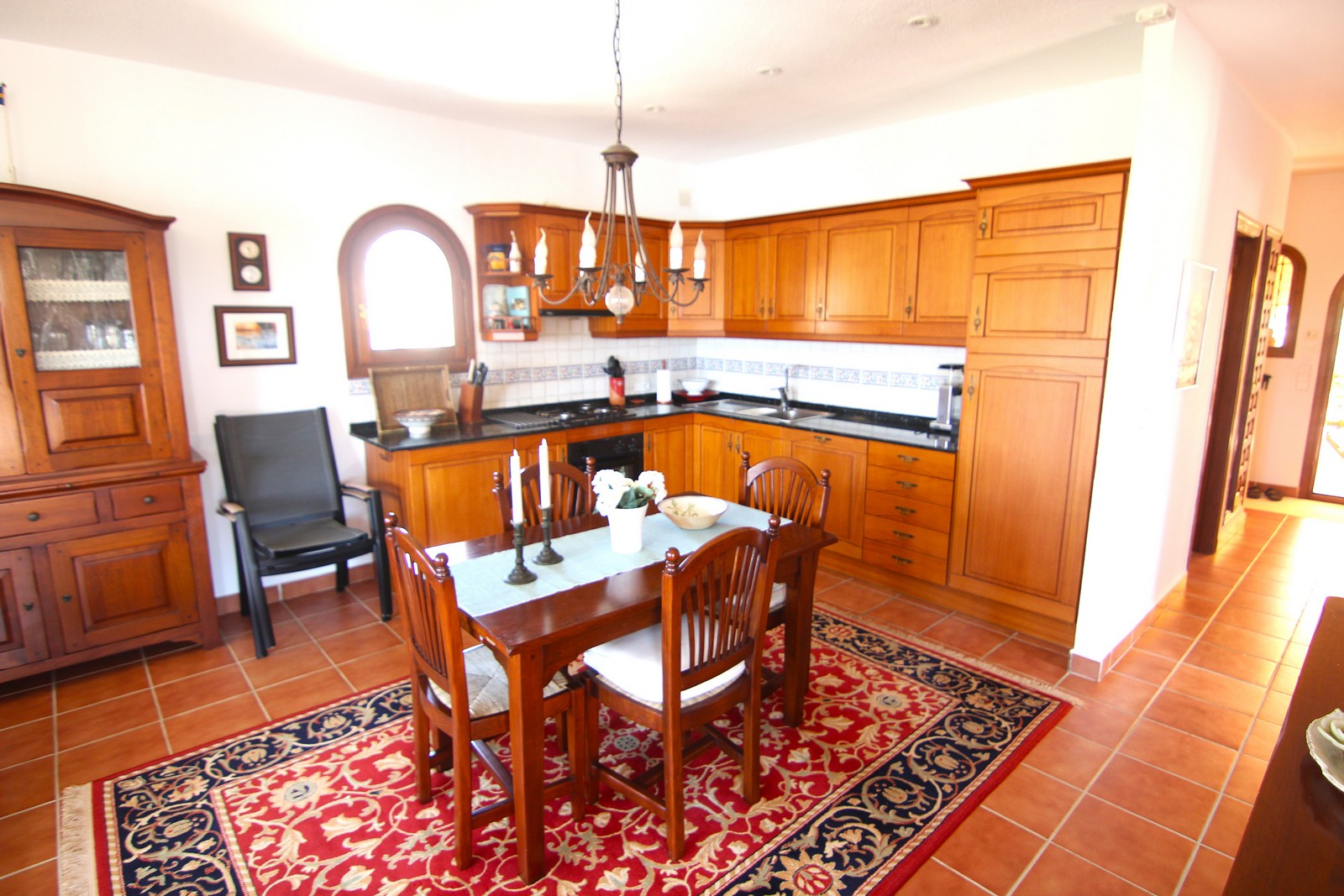 Villa con piscina y espectaculares vistas al mar en Cumbre del Sol.