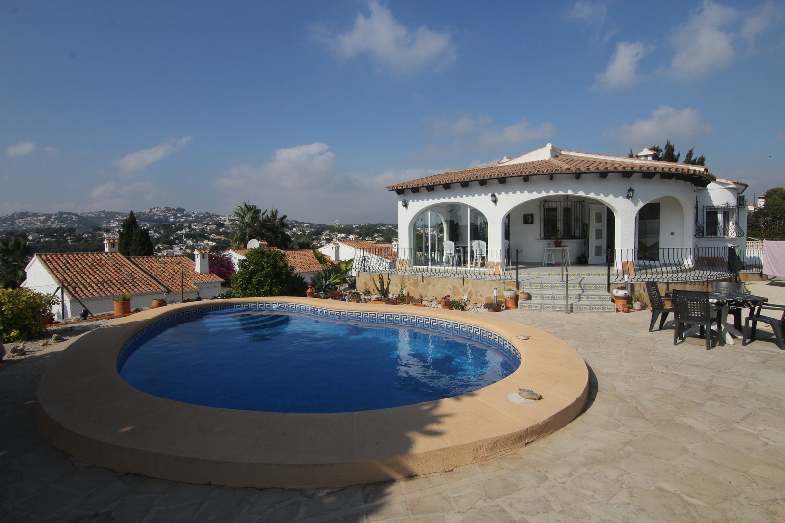 Villa en perfecto estado cerca de Moraira y playas.