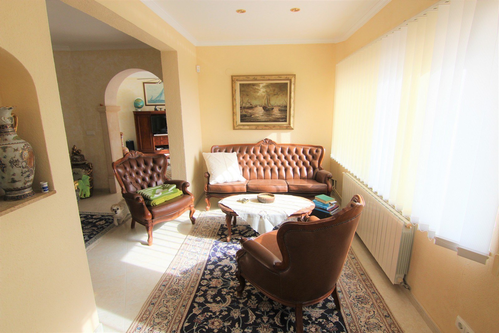 Villa a la venta con dos apartamentos y piscina en Moraira.